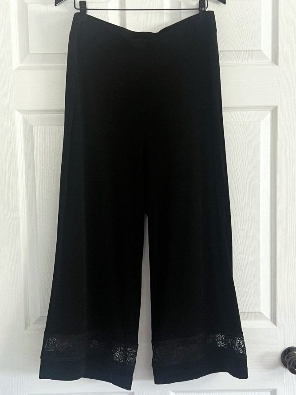 Chico's black slinky wide leg cropped pull on stretch pants lace hem size XL